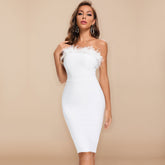 Robe moulante bustier à plumes Lessie